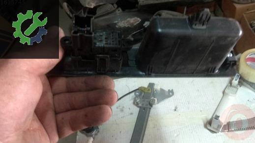 Nissan Qashqai Cam Açma Anahtarı 25411BR00A çıkma parça