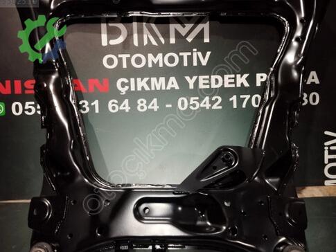 Nissan Qashqai Travers çıkma parça