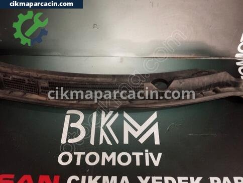 Nissan Qashqai Ön Cam Izgarası çıkma parça