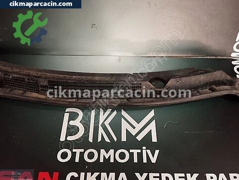 Nissan Qashqai Ön Cam Izgarası çıkma parça