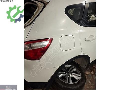 Nissan Qashqai Çamurluk çıkma parça