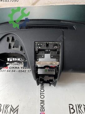 Nissan Qashqai Torpido çıkma parça