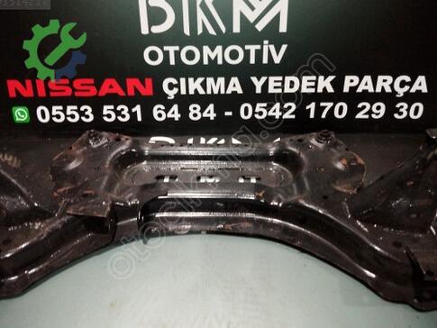Nissan Qashqai Travers çıkma parça