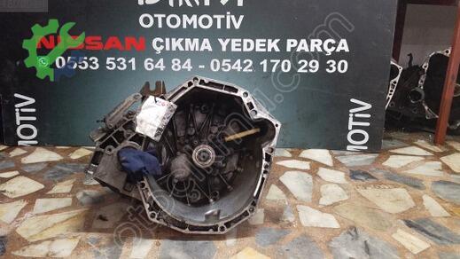 Nissan Qashqai Şanzıman Komple çıkma parça