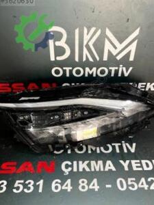 Nissan Qashqai Sağ Far Çıkma (6. Adet)