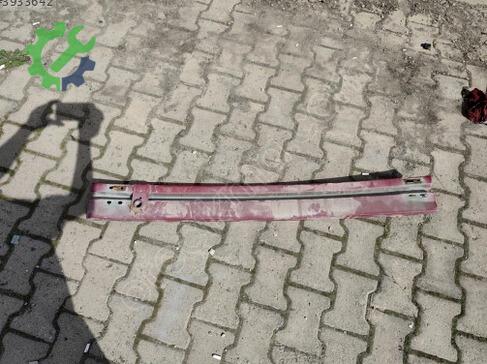 Nissan Qashqai Arka Tampon Demiri çıkma parça