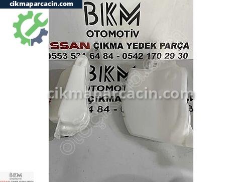 Nissan Qashqai Cam Suyu Deposu çıkma parça
