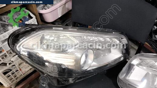 Nissan Qashqai Far çıkma parça