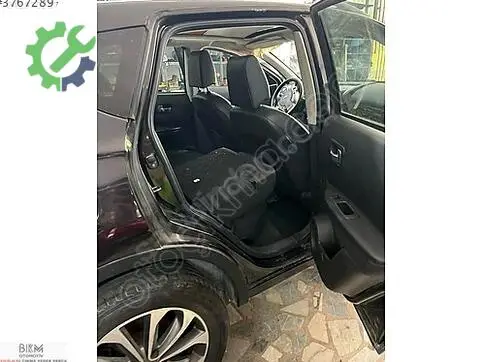 Nissan Qashqai Güneşlik çıkma parça