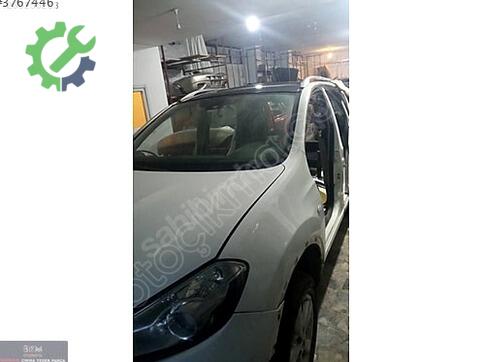 Nissan Qashqai Silecek Suyu Deposu çıkma parça