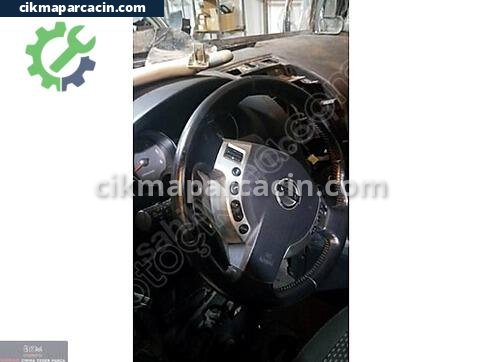 Nissan Qashqai Silecek Kolu çıkma parça