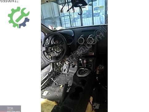 Nissan Qashqai Silecek Kolu çıkma parça