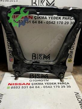 Nissan Qashqai Travers çıkma parça