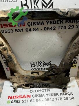 Nissan Qashqai Travers çıkma parça