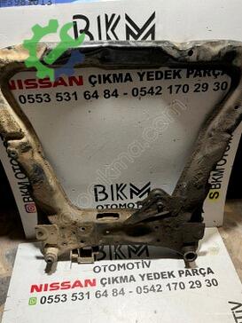 Nissan Qashqai Travers çıkma parça