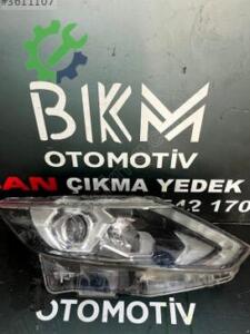 Nissan Qashqai Orijinal Çıkma Sağ Far (7. Adet)