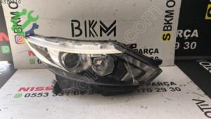 Sağ Sol Far Nissan Qashqai 2014 – 2017 Çıkma (5. Adet)