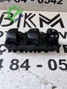 Nissan Qashqai 2014 – 2017 Çıkma Sol Ön Cam Düğmesi