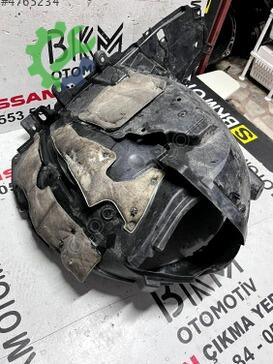 Nissan Qashqai Çamurluk çıkma parça