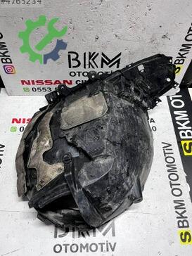 Nissan Qashqai Çamurluk çıkma parça