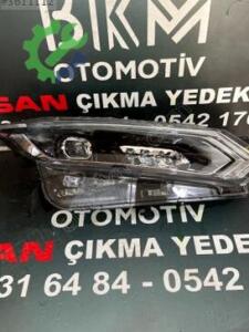 Nissan Qashqai Orijinal Çıkma Sağ Far (6. Adet)
