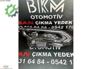 Nissan Qashqai Sağ Far Çıkma (4. Adet)