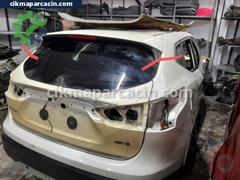 Nissan Qashqai Bagaj çıkma parça