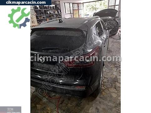 Nissan Qashqai Marşpiyel Sacı çıkma parça