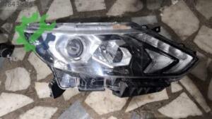 Nissan Qashqai 2017 – 2021 Sağ Sol Far Çıkma (3. Adet)