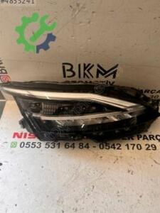 Nissan Qashqai Orijinal Çıkma Sağ Far (2. Adet)