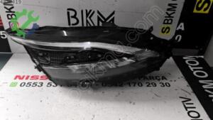 Nissan Qashqai Orijinal Çıkma Sağ Ön Far (2. Adet)