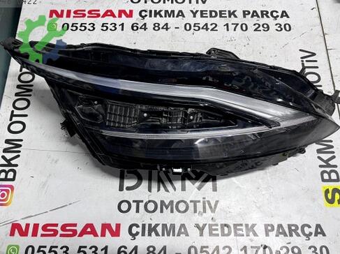 Nissan Qashqai Far çıkma parça