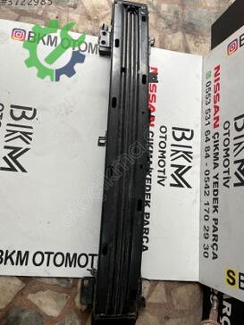 Nissan Qashqai Tampon Demiri çıkma parça
