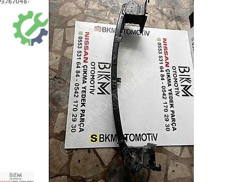 Nissan Qashqai Tampon Demiri çıkma parça