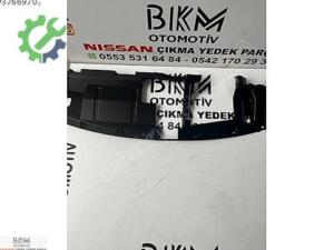 Nissan Qashqai Ön Panjur Çıkma (2. Adet)