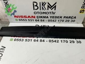Nissan Qashqai Sol Ön Kapı Çıtası Çıkma