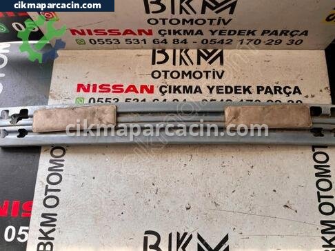 Nissan Qashqai Tampon Demiri çıkma parça