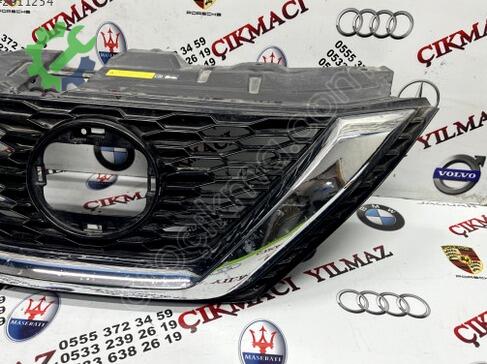 Nissan Qashqai Ön Panjur çıkma parça
