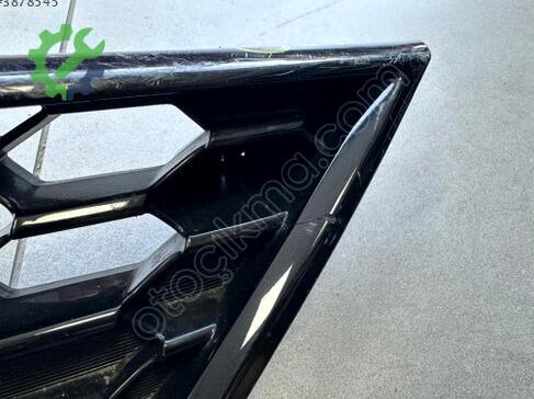 Nissan Qashqai Ön Panjur çıkma parça