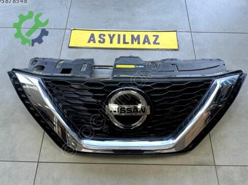 Nissan Qashqai Ön Panjur çıkma parça