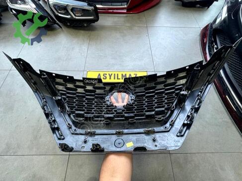 Nissan Qashqai Ön Panjur çıkma parça