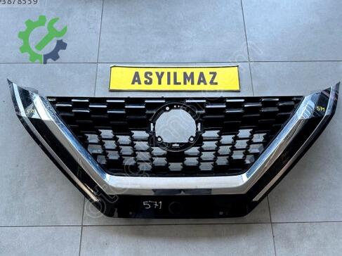 Nissan Qashqai Ön Panjur çıkma parça