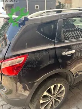 Nissan Qashqai Çamurluk çıkma parça