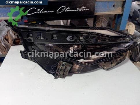Nissan Qashqai Sağ Ön Far çıkma parça