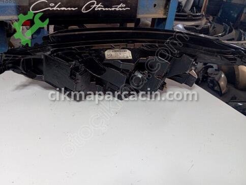 Nissan Qashqai Sağ Ön Far çıkma parça