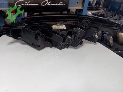 Nissan Qashqai Sağ Ön Far çıkma parça
