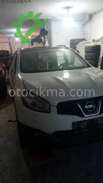 Nissan Qashqai Çamurluk çıkma parça
