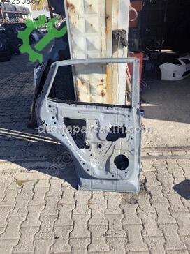 Nissan Qashqai Sol Arka Kapı çıkma parça