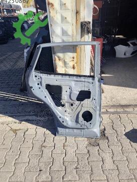 Nissan Qashqai Sol Arka Kapı çıkma parça