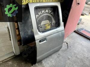Nissan Skystar Sağ Arka Kapı Çıkma Orjinal